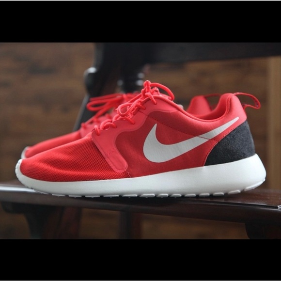 Nike Running Shoes - Picture 2 of 11